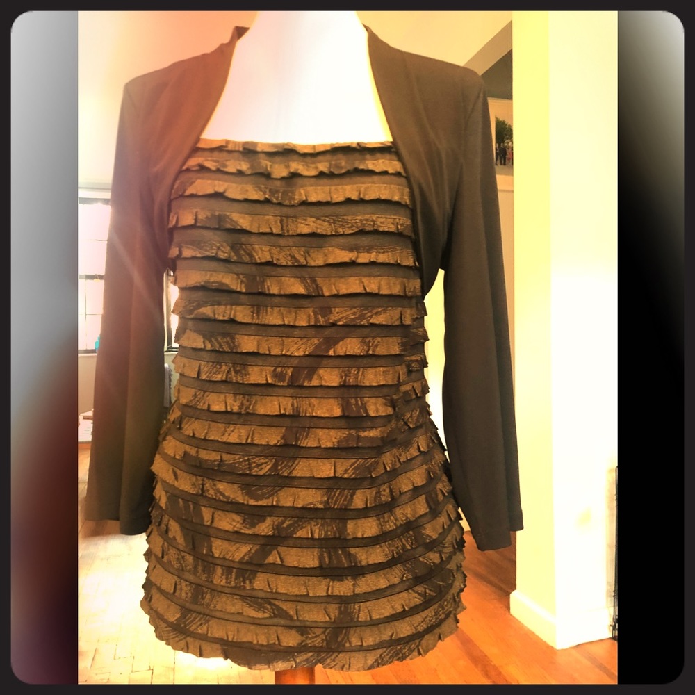 Perfect top suitable for work and for a night out!